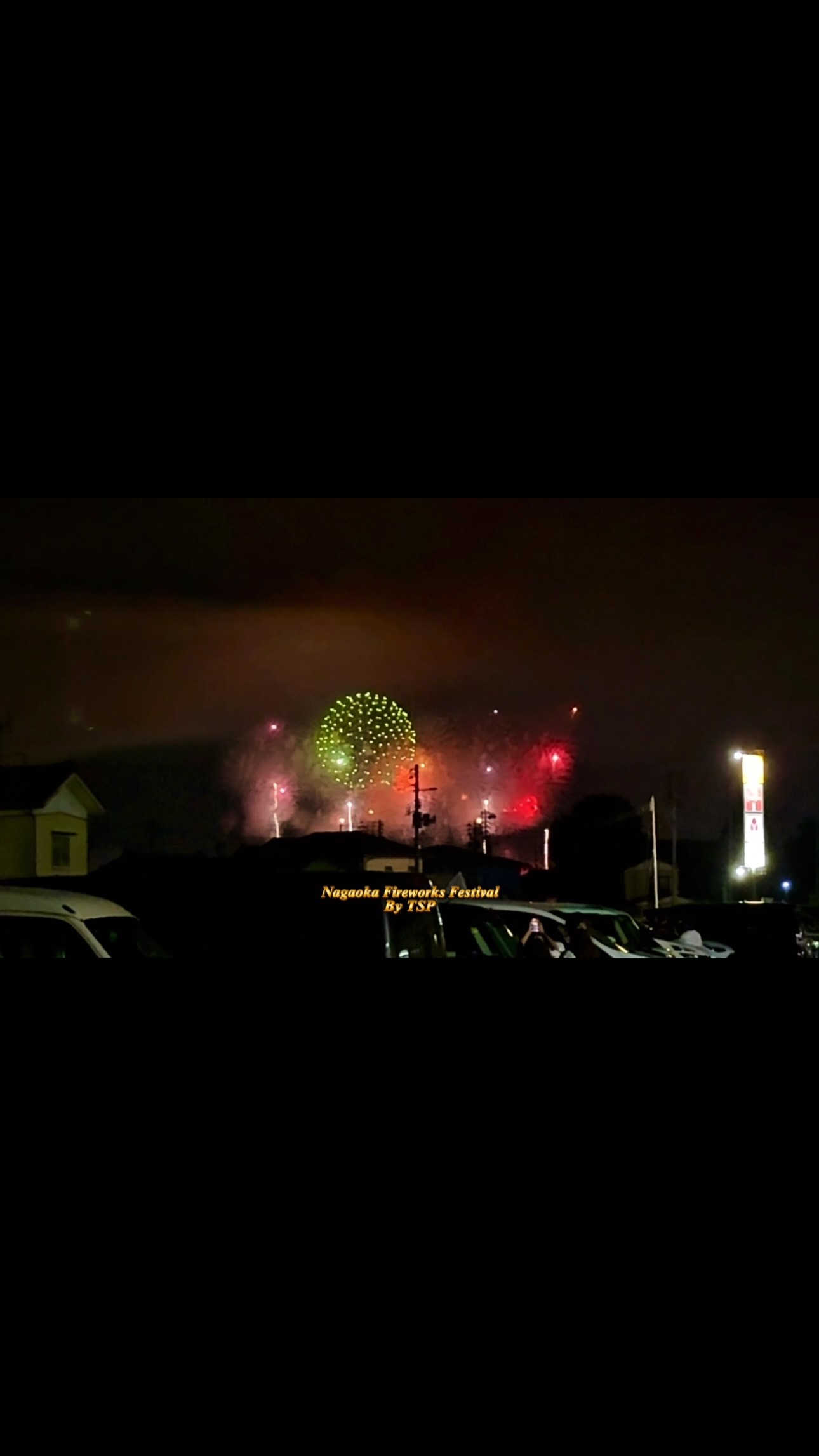 Nagaoka Fireworks Festival หรือ 長岡花火大会 🎇🧨🎆 เป็น 1 ในเทศกาลดอกไม้ไฟที่ใหญ่และสวยงามของญี่ปุ่นเลย งานจัดวันที่ Aug/2-3 ของทุกปีกำหนดแบบตายตัว อยู่ที่จังหวัด Niigata เมือง Nagaoka #nagaokafireworks #長岡花火 #ดอกไม้ไฟ #รถส่วนตัวพร้อมคนขับ บริการรถส่วนตัวพร้อมคนขับคนไทยในญี่ปุ่น 🚌🚐🚗 รถและพนักงานทุกคนมีใบอนุญาตถูกต้องตามกฏหมายของประเทศญี่ปุ่น 🇯🇵 🇯🇵 🇯🇵 สนใจสามารถสอบถามทางข้อความ หรือ Comment หรือจะตามลิ๊งด้านล่างได้เลยครับ If you need more information, please feel free to contact us via the link below Website : https://touristservice-planning.com FB : https://www.facebook.com/JapanTSP IG : https://www.instagram.com/touristserviceplanning Tiktok : https://www.tiktok.com/@tsp.tourist.service Line : https://page.line.me/tsp-japan Line Official ID : @tsp-japan